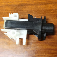 Load image into Gallery viewer, 1174449 SPC/070135 One button quick release Seat Control Valve For Grammer MSG115 For DAF/MERCEDES-BENZ TRUCK