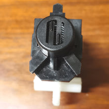 Load image into Gallery viewer, 1174449 SPC/070135 One button quick release Seat Control Valve For Grammer MSG115 For DAF/MERCEDES-BENZ TRUCK