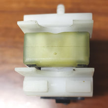 Load image into Gallery viewer, 1174449 SPC/070135 One button quick release Seat Control Valve For Grammer MSG115 For DAF/MERCEDES-BENZ TRUCK